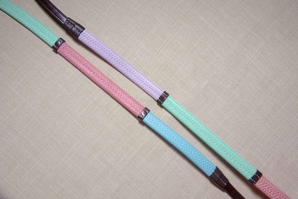 Black Oak Rainbow Rubber Pony Reins