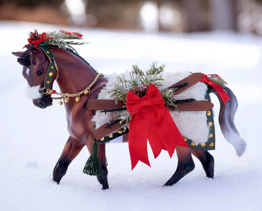 Breyer 2024 Holiday Horse || Après Ski